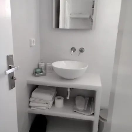 Irineos Appartement *