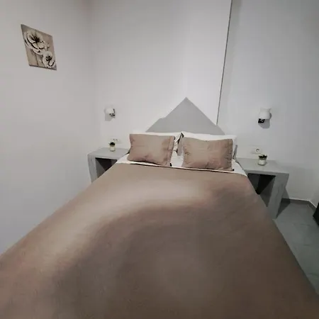 Appartement Irineos *