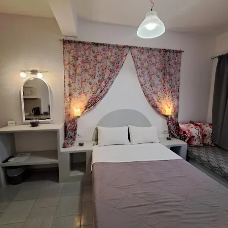 Irineos Appartement *