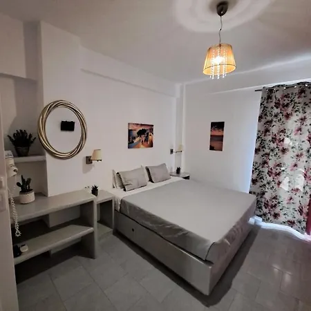Irineos Appartement *