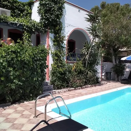Irineos Appartamento Perissa (Santorini)