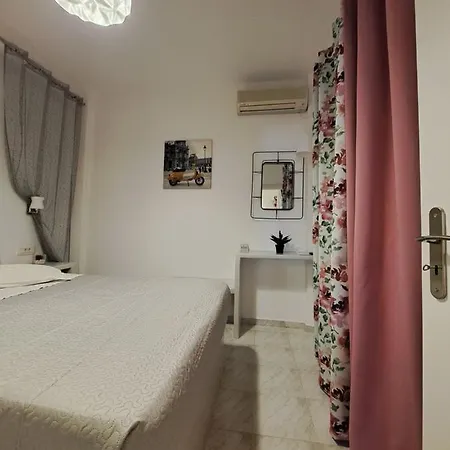 Irineos Appartamento Perissa (Santorini)