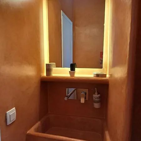 Irineos Appartamento Perissa (Santorini)