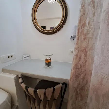 Irineos * Perissa (Santorini)